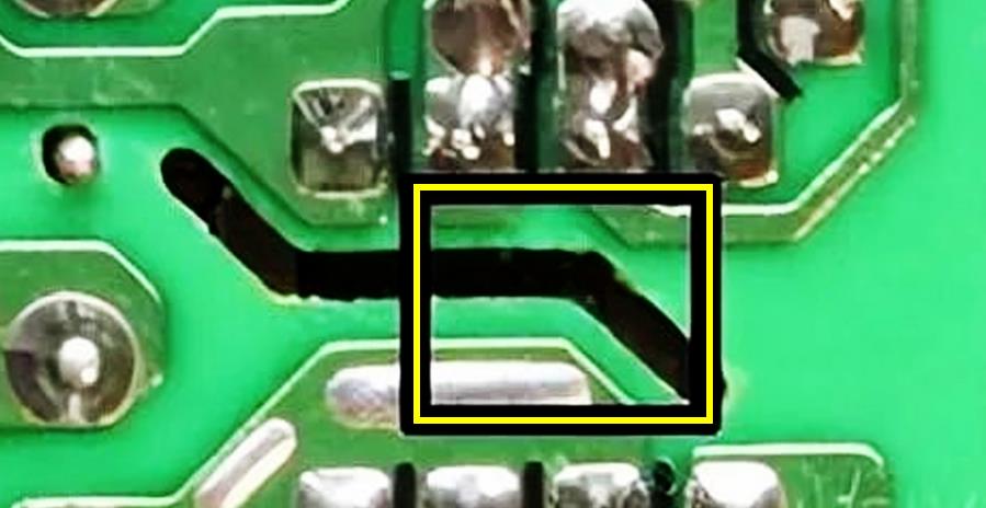 PCB插槽