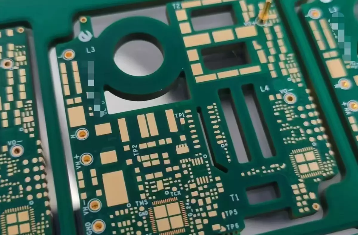 較厚的PCB電路板